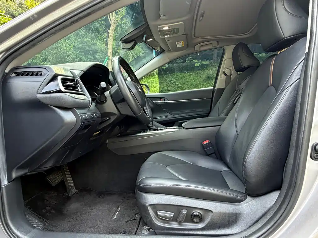 Toyota Camry — миниатюра 8