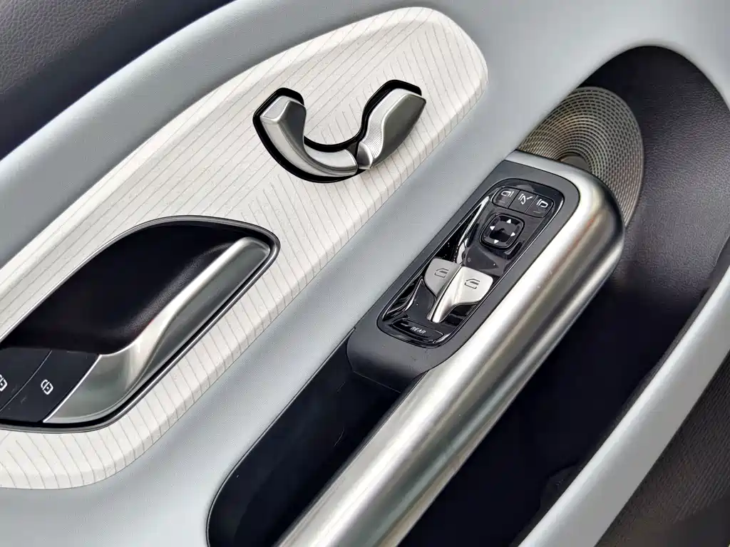 Mercedes-Benz CLA New Energy — миниатюра 19