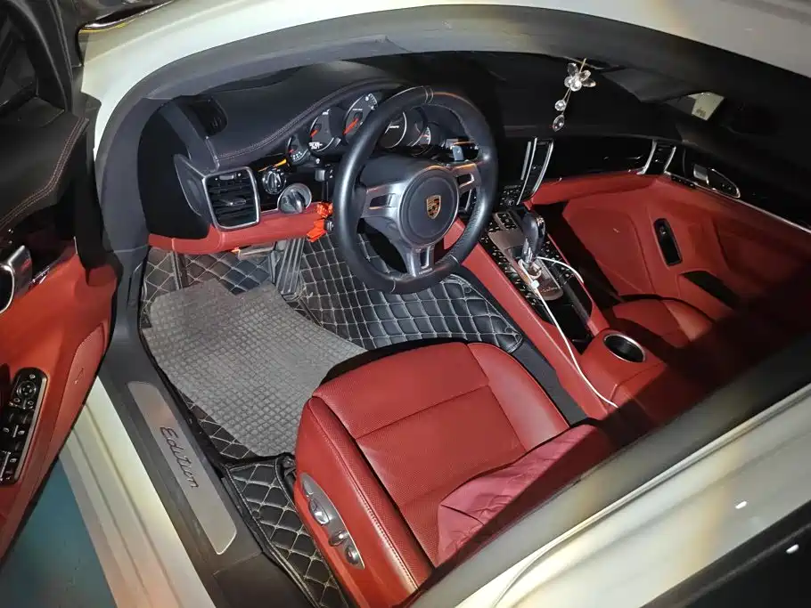 Porsche Panamera — миниатюра 9