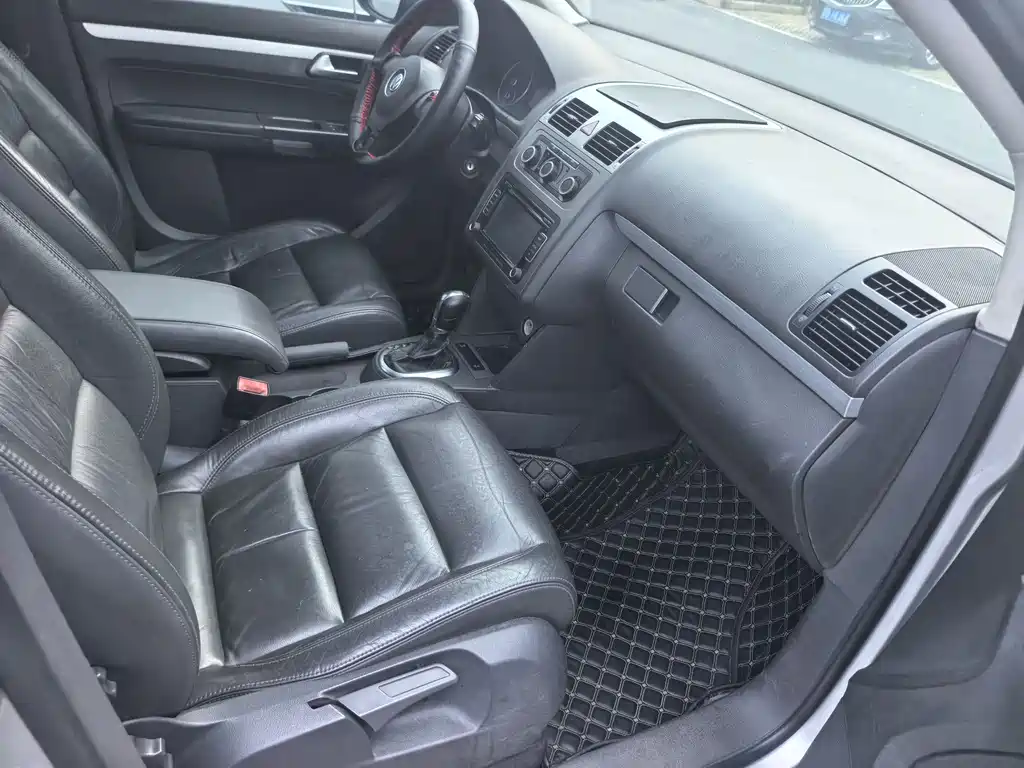 Volkswagen Touran — миниатюра 10