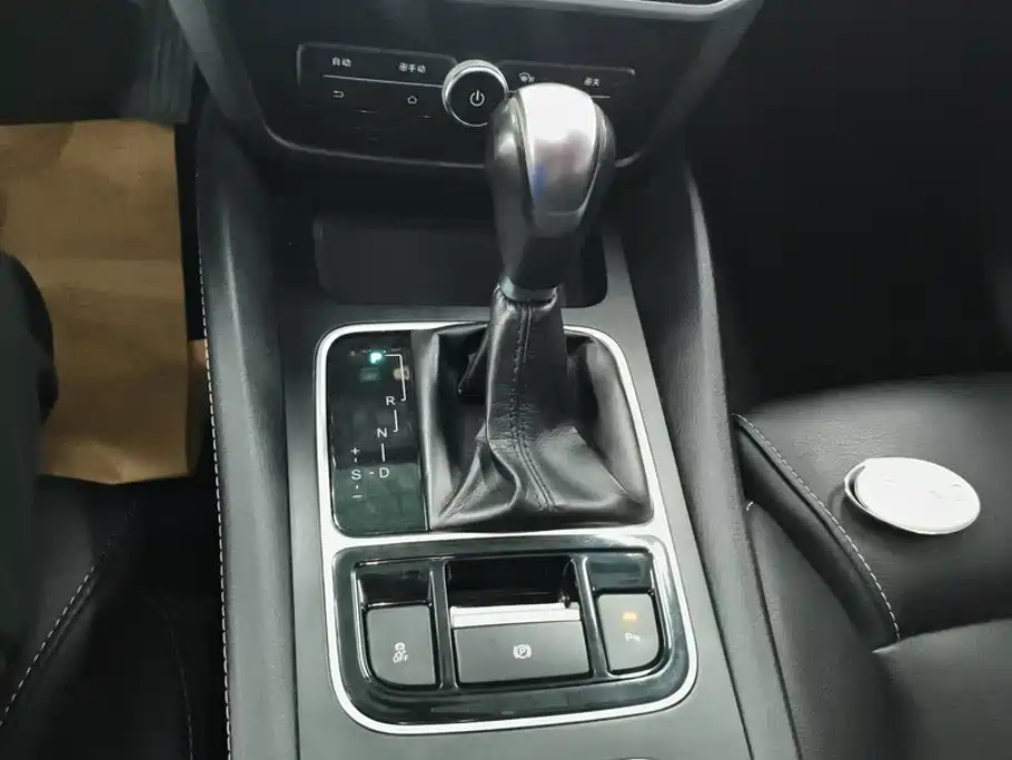 BYD MAX — миниатюра 16