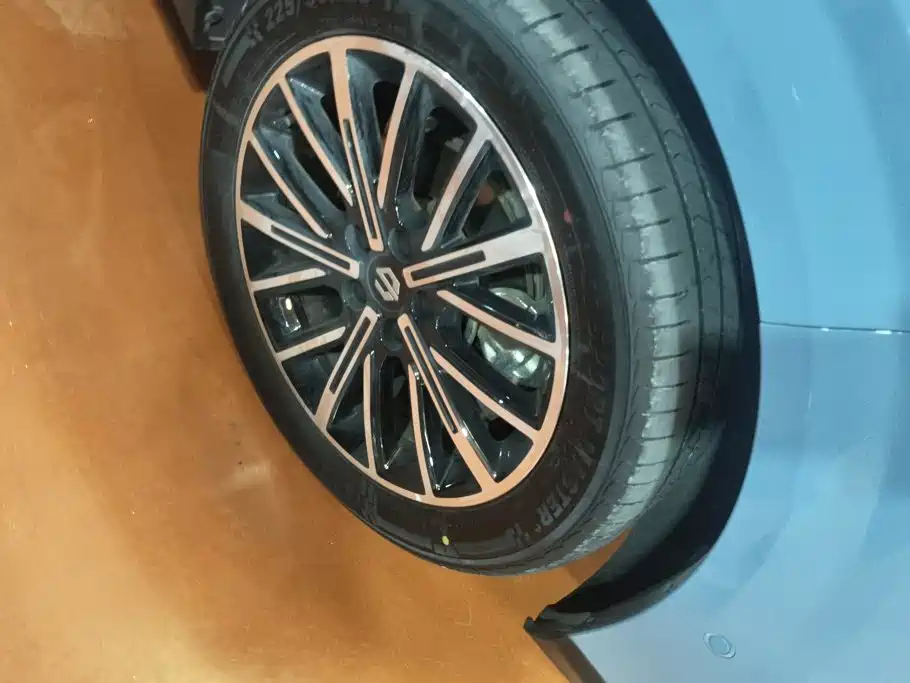 Leapmotor Leapmotor B10 — миниатюра 6