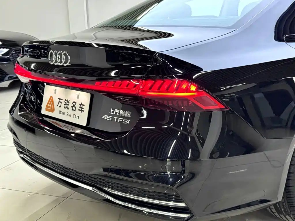 Audi A7L — миниатюра 7