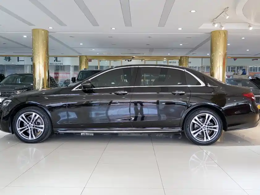 Mercedes-Benz E-Class — миниатюра 16