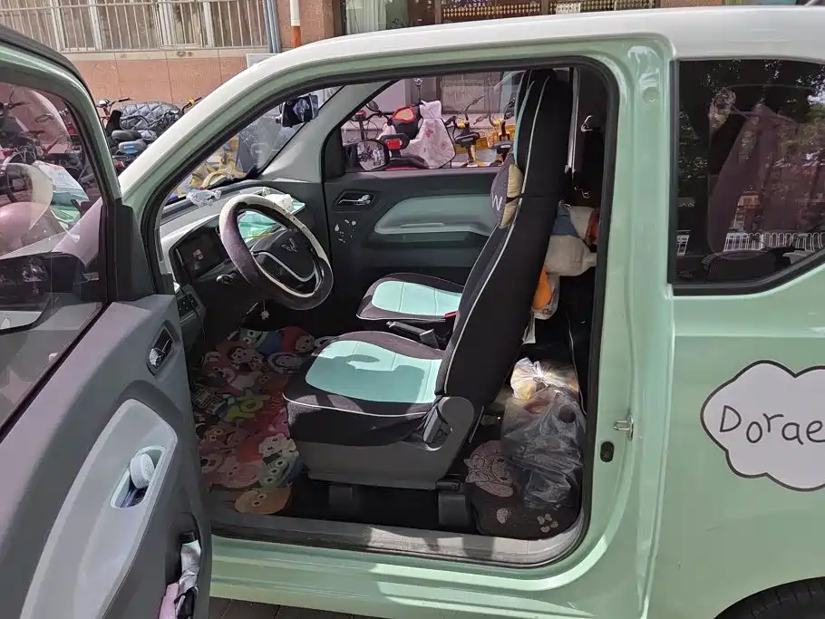 Wuling MINIEV — миниатюра 11