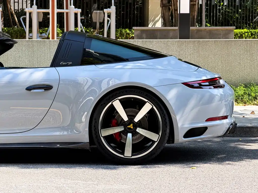 Porsche 911 — миниатюра 13