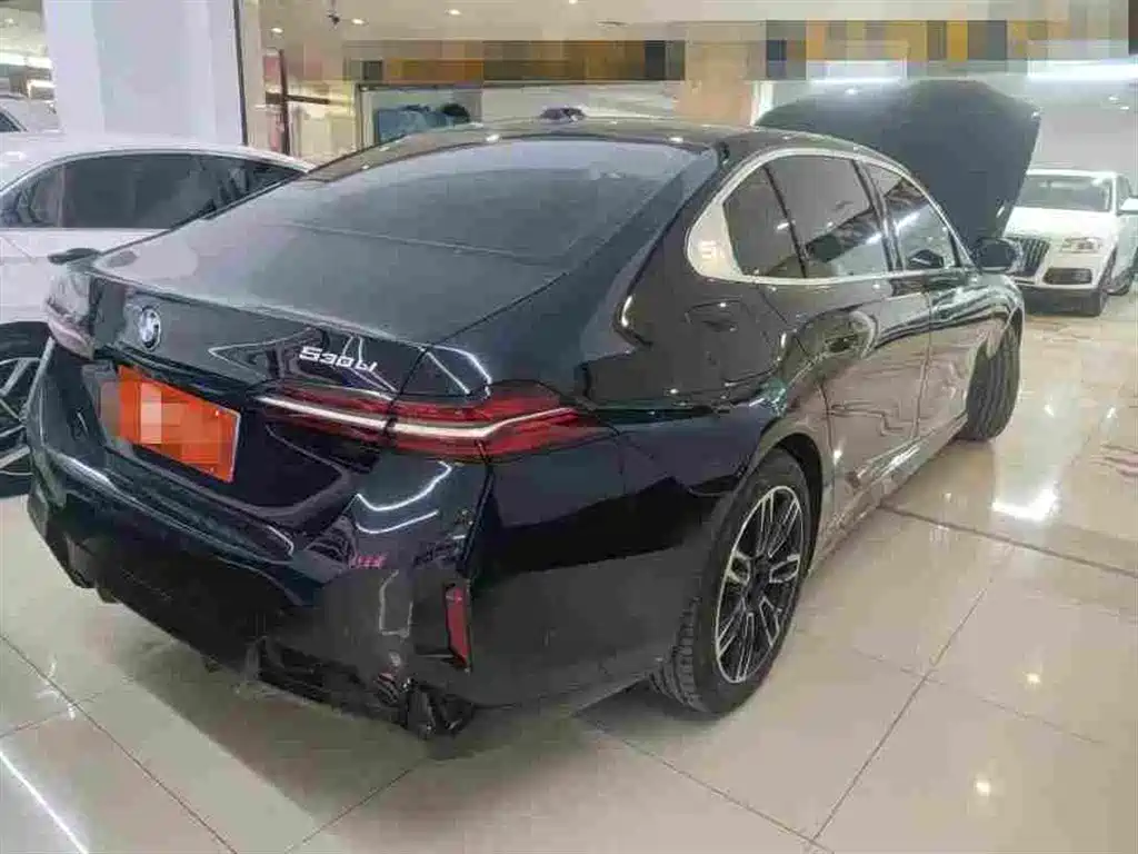 BMW 5 Series — миниатюра 2