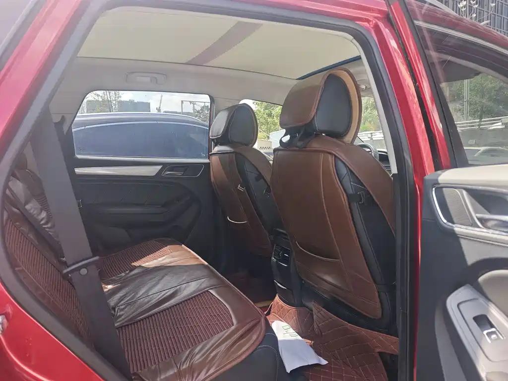 Roewe RX5 — миниатюра 6