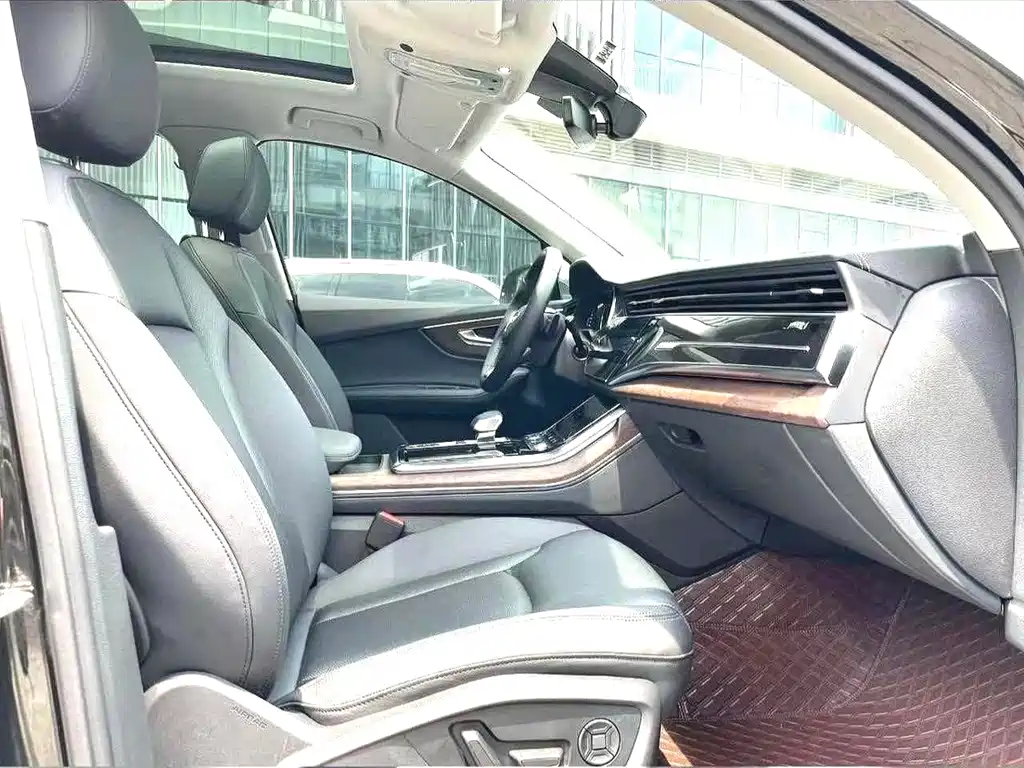 Audi Q7 — миниатюра 4