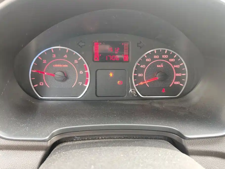 Wuling Hongguang V — миниатюра 14