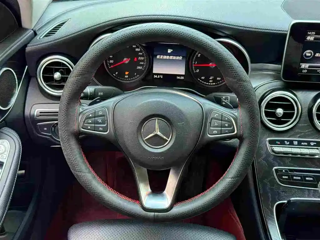 Mercedes-Benz C-Class — миниатюра 6