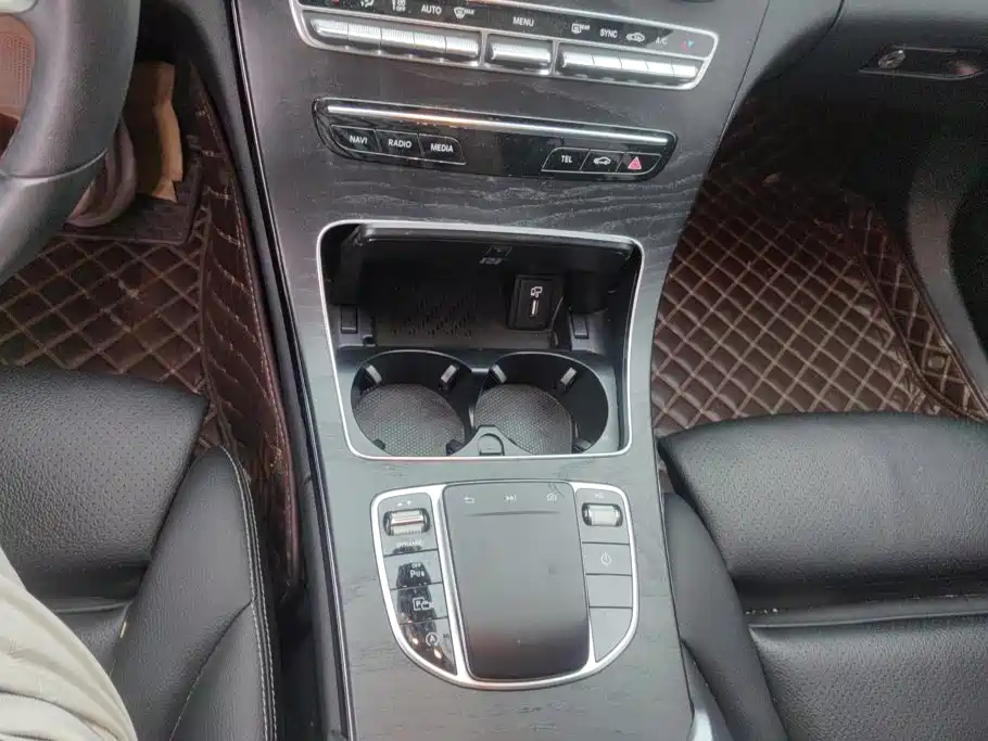 Mercedes-Benz C-Class — миниатюра 16