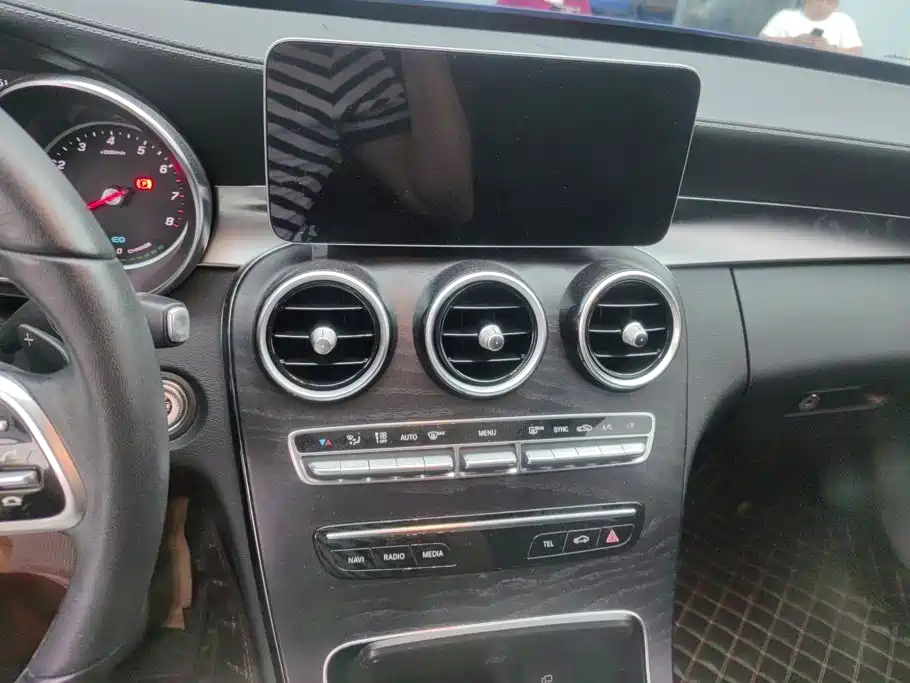 Mercedes-Benz C-Class — миниатюра 13