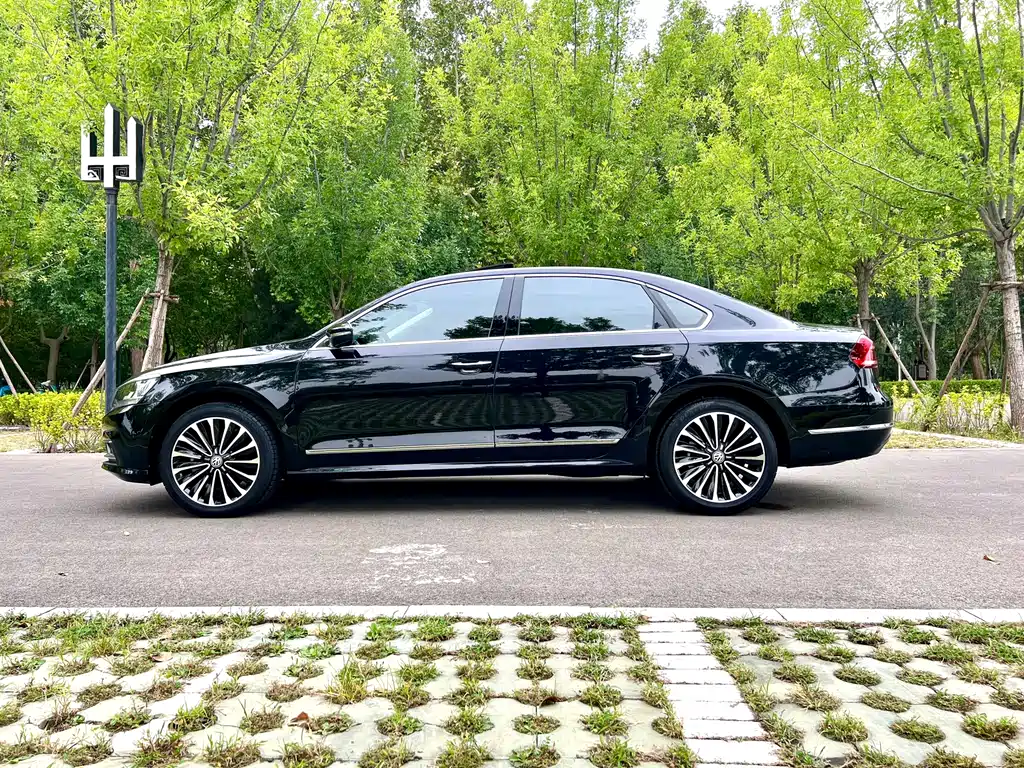 Volkswagen Passat — миниатюра 21