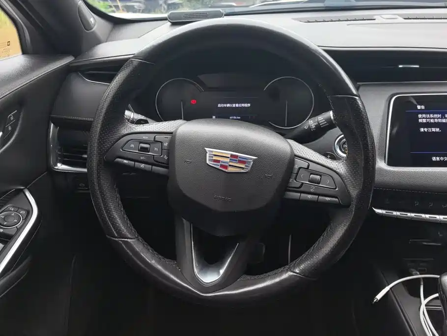 Cadillac XT4 — миниатюра 15