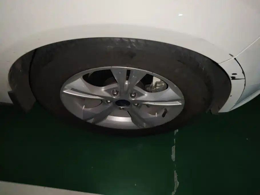 Ford Focus — миниатюра 6