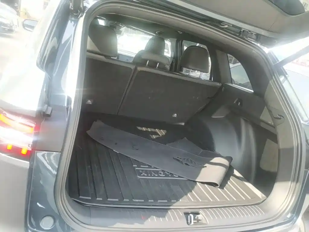 Geely Xingyue L — миниатюра 19
