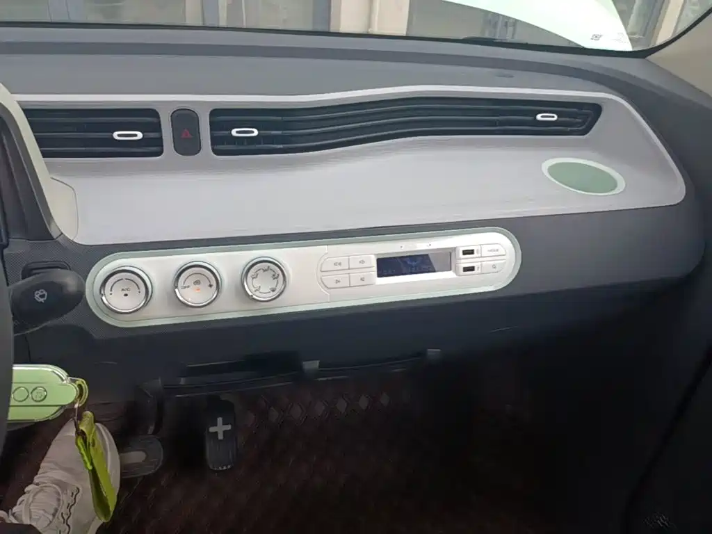 Wuling MINIEV — миниатюра 13