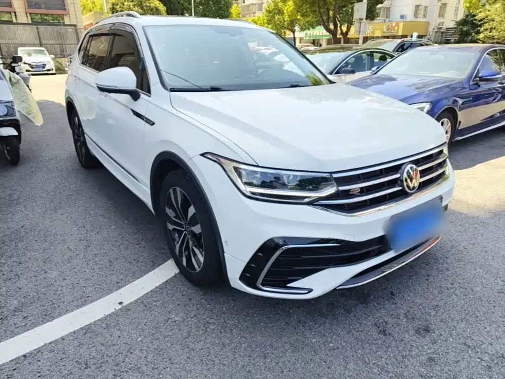 Volkswagen Tiguan L — миниатюра 4