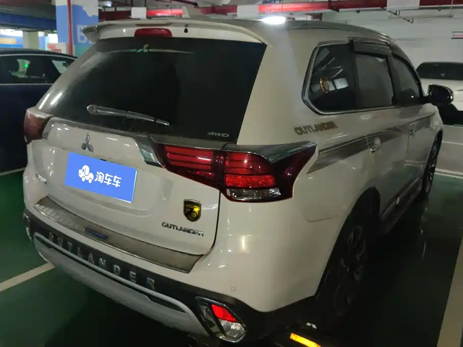 Mitsubishi Outlander — миниатюра 3