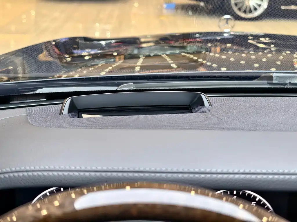 Mercedes-Benz S-Class — миниатюра 19