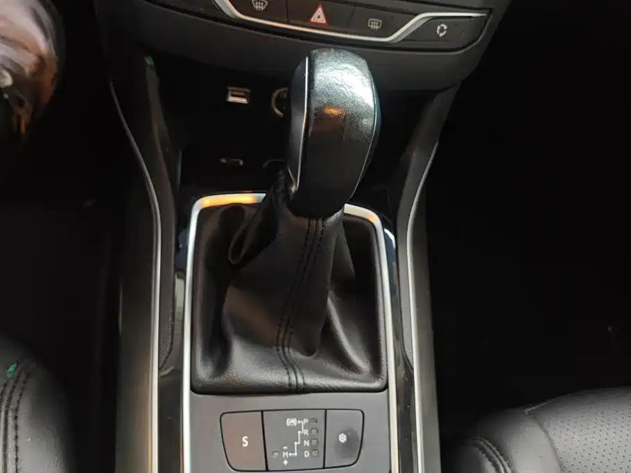 Peugeot 408 — миниатюра 16