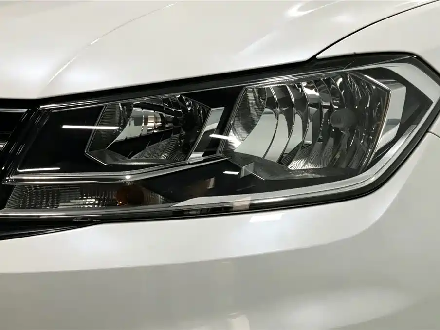 Volkswagen Santana — миниатюра 12