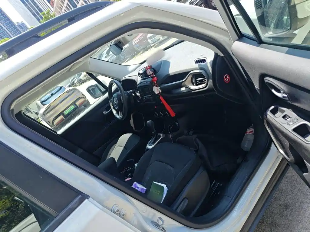 Jeep Renegade — миниатюра 24