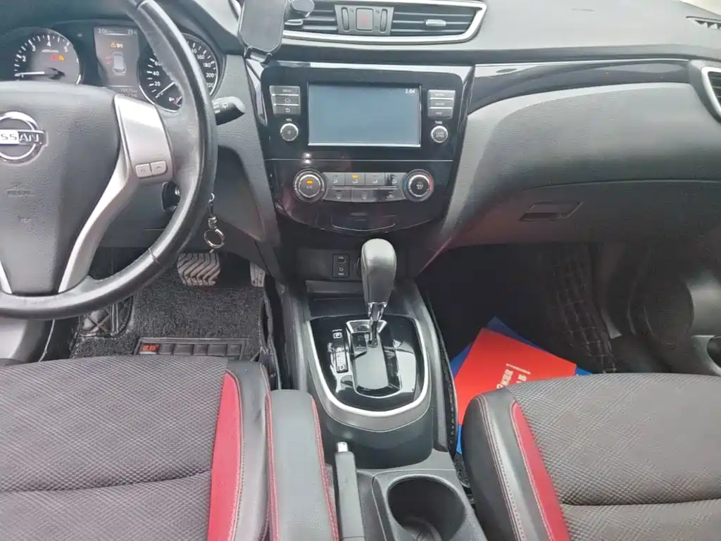 Nissan Qashqai — миниатюра 14