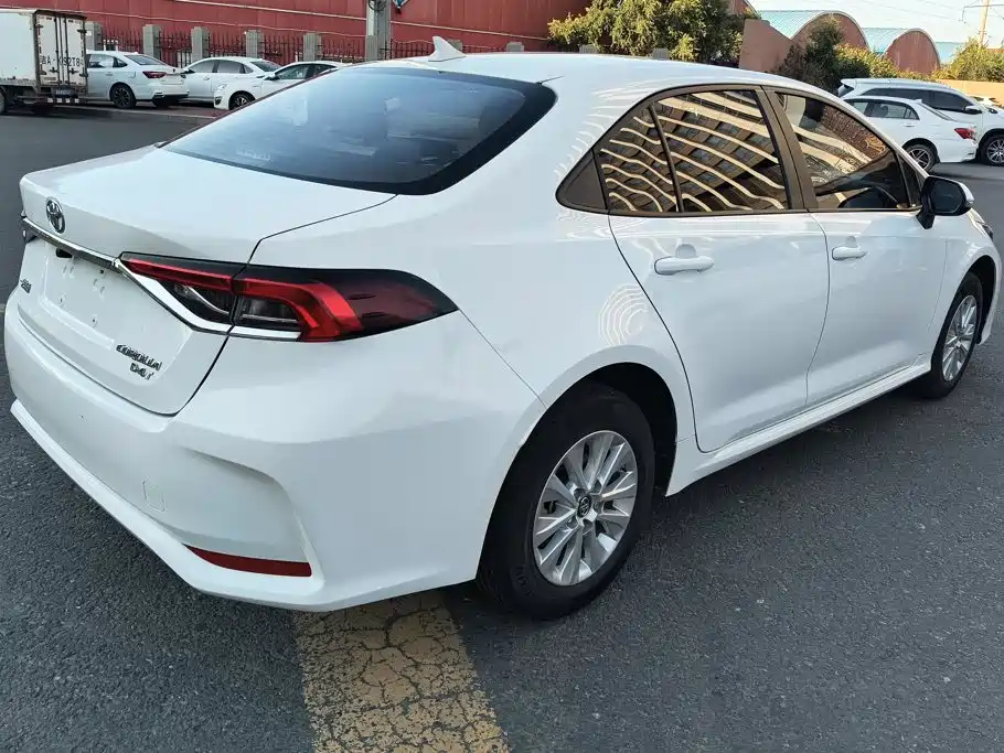 Toyota Corolla — миниатюра 3