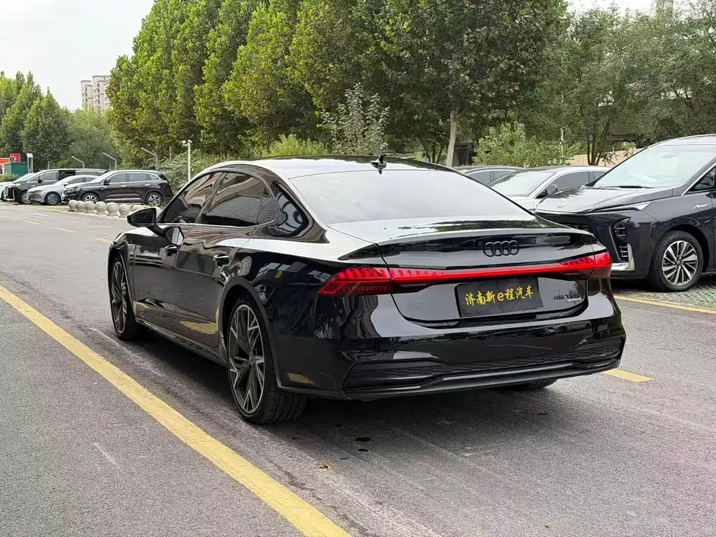Audi A7L — миниатюра 6