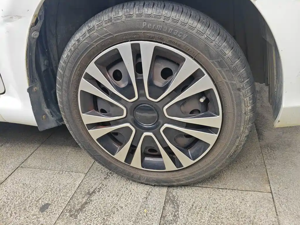 BYD F0 — миниатюра 24