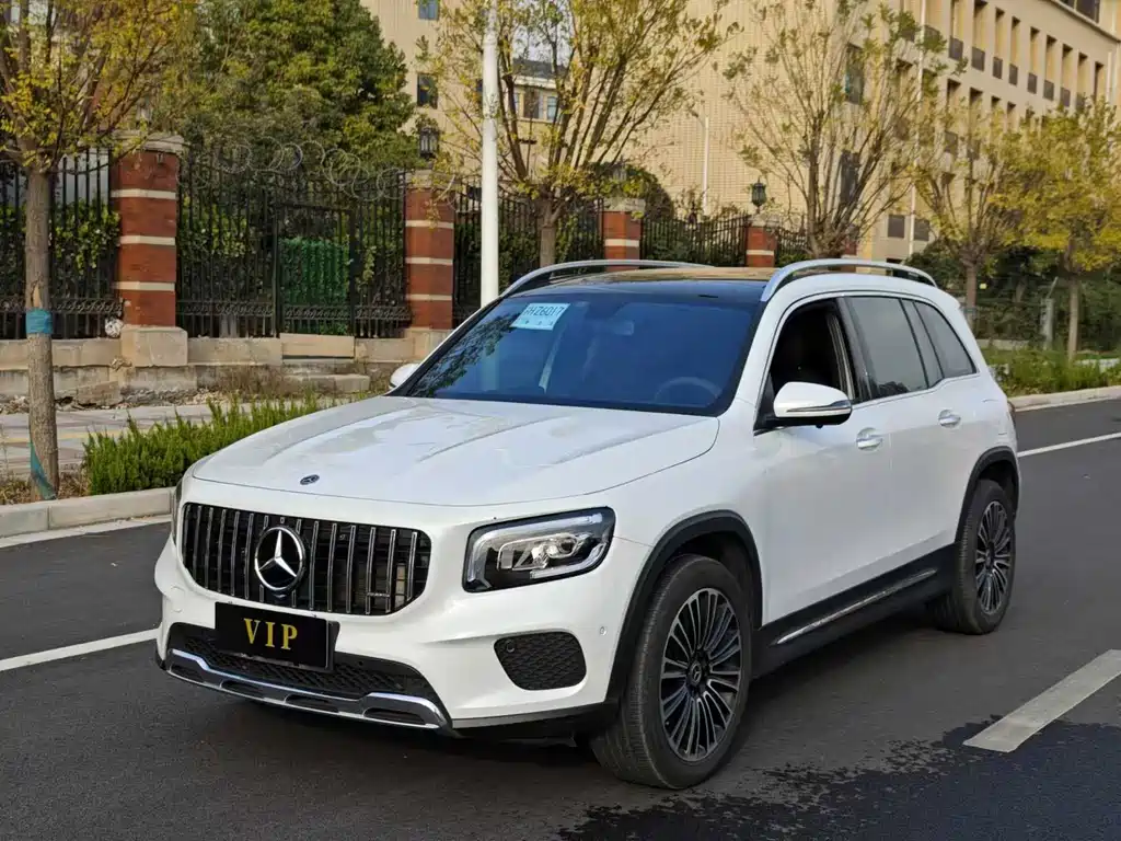MERCEDES-BENZ  GLB