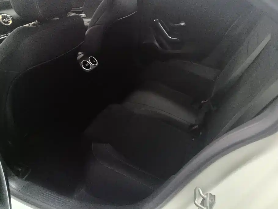 Mercedes-Benz A-Class — миниатюра 10