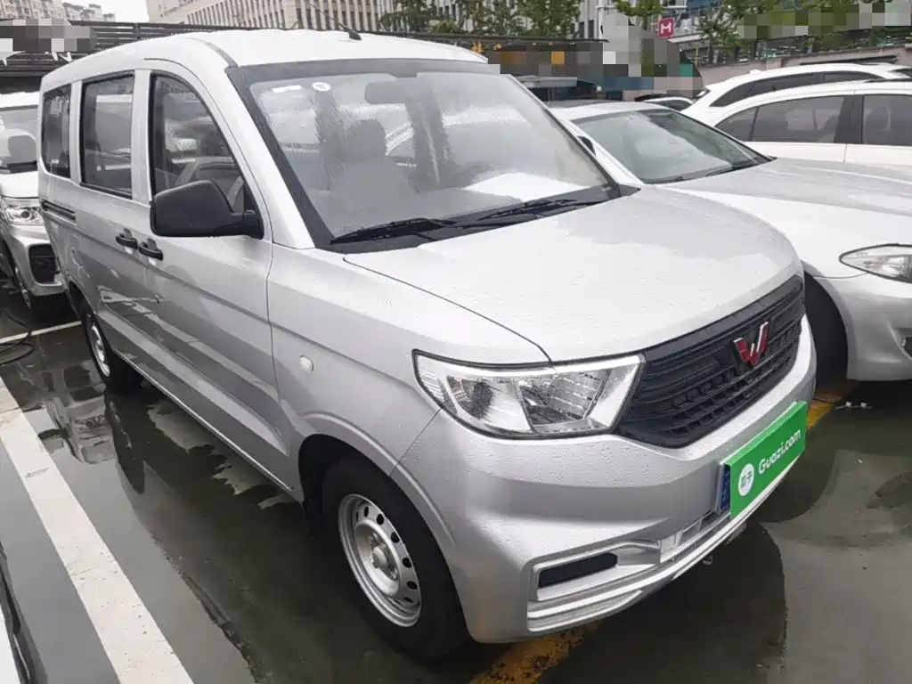 Wuling Hongguang V — миниатюра 4