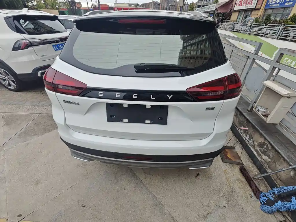 Geely Boyue — миниатюра 15