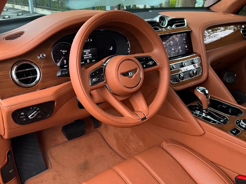 Bentley Bentayga — миниатюра 9