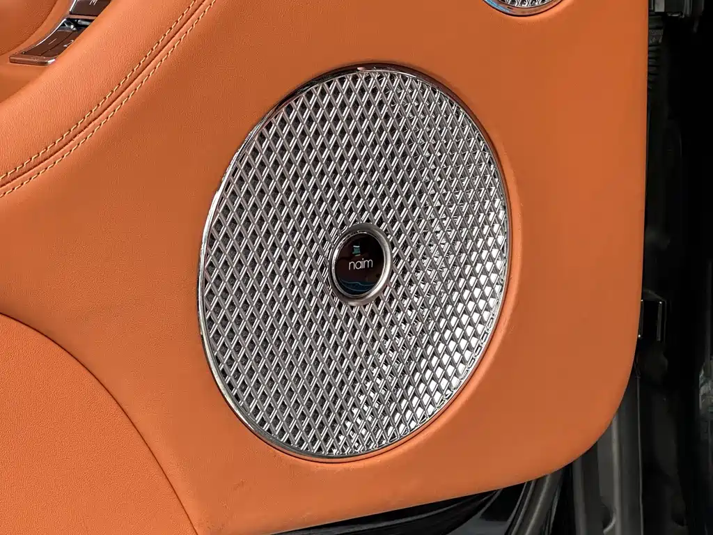 Bentley Bentayga — миниатюра 29
