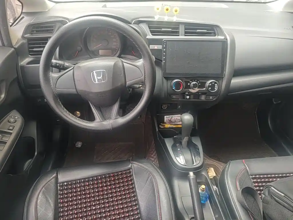 Honda Fit — миниатюра 10