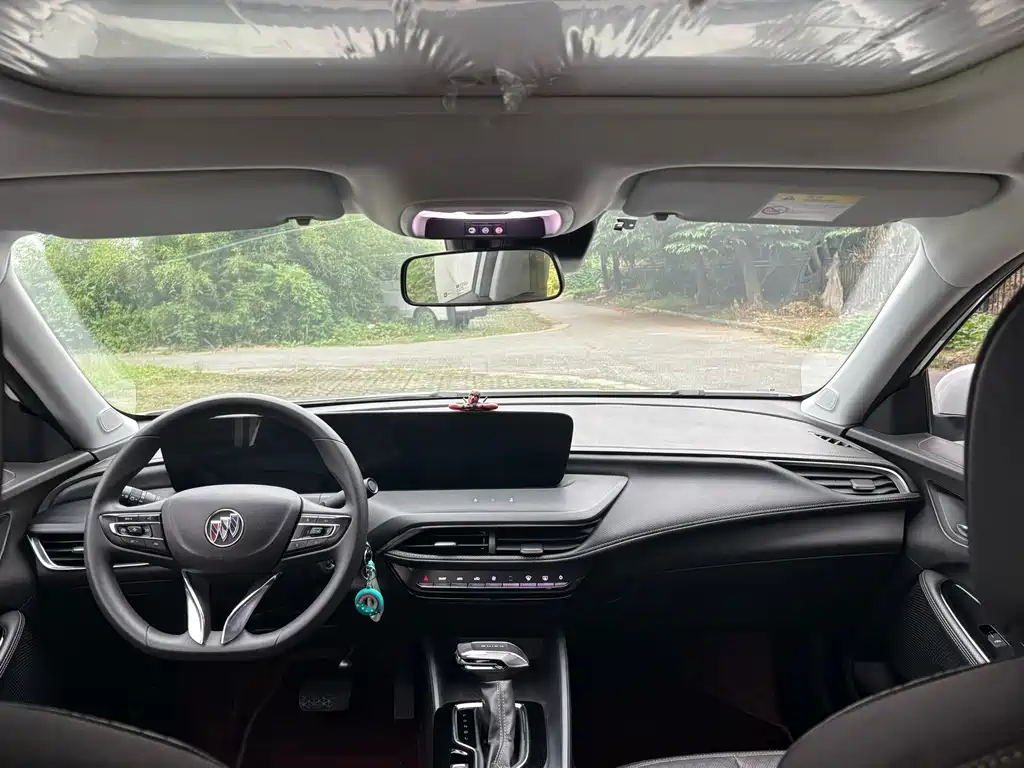 Buick Verano — миниатюра 8