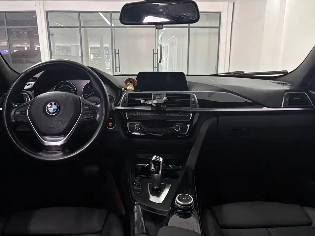 BMW 3 Series — миниатюра 4