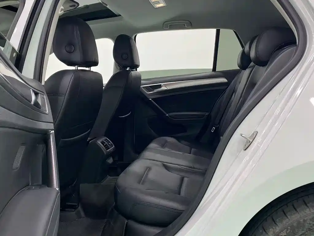 Volkswagen Golf — миниатюра 5