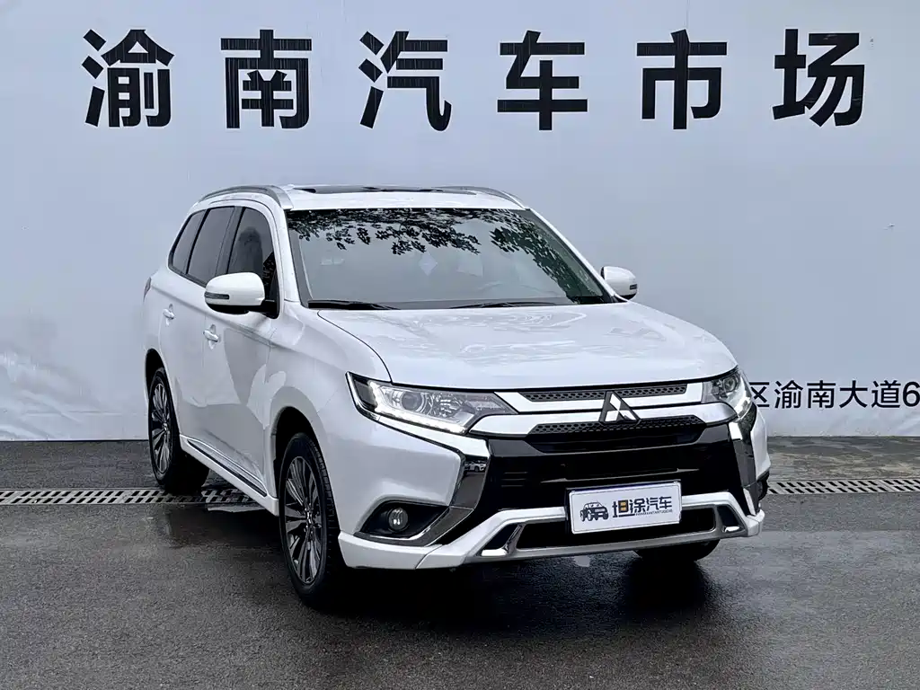 Mitsubishi Outlander — миниатюра 3