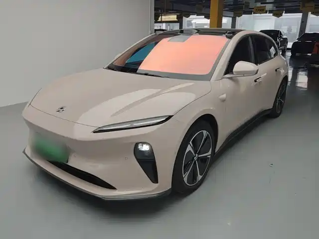 NIO ET5T