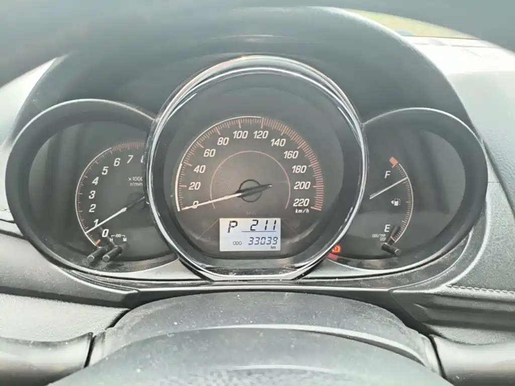 Toyota Yaris L — миниатюра 12