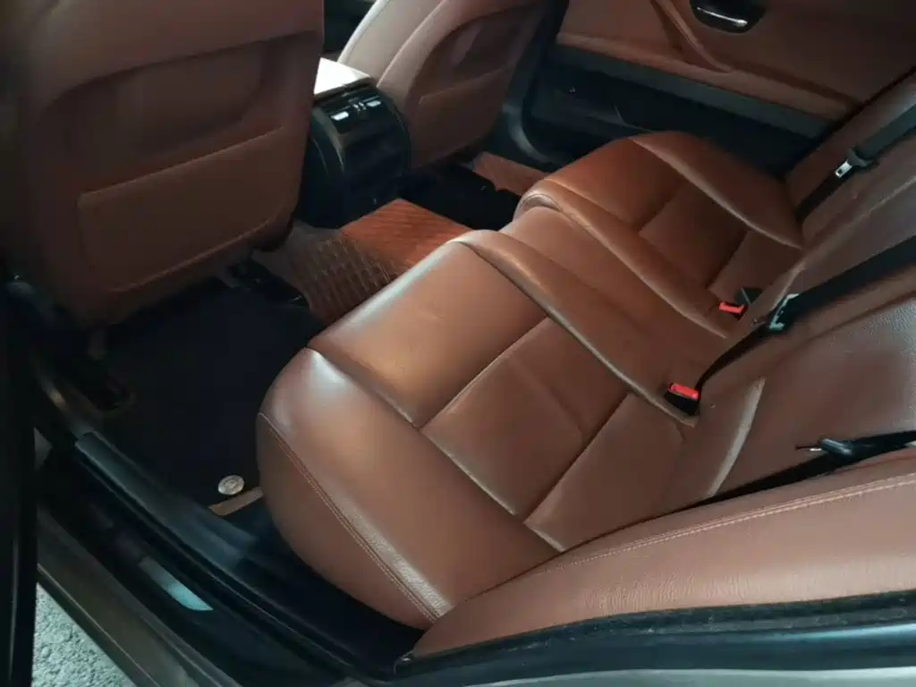 BMW 5 Series — миниатюра 17