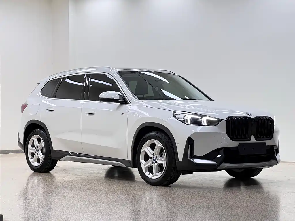 BMW iX1 2025 eDrive25L X