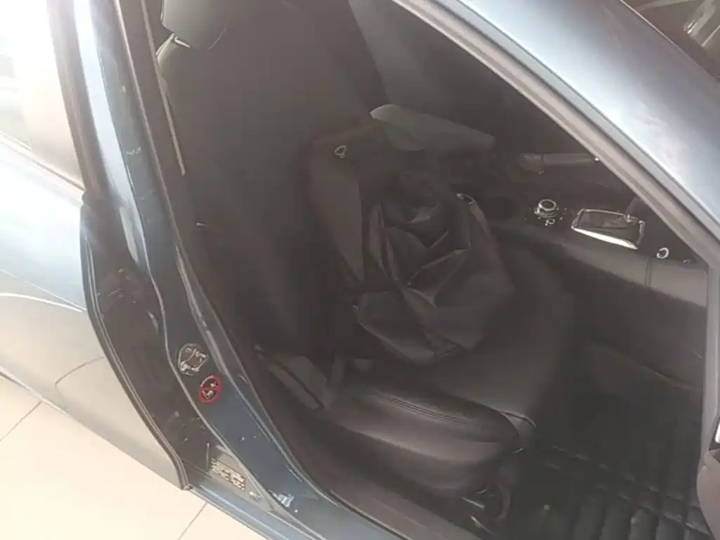 Mazda 3 Axela — миниатюра 25