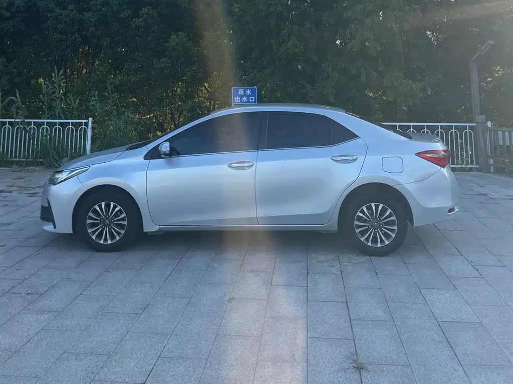 Toyota Corolla — миниатюра 3