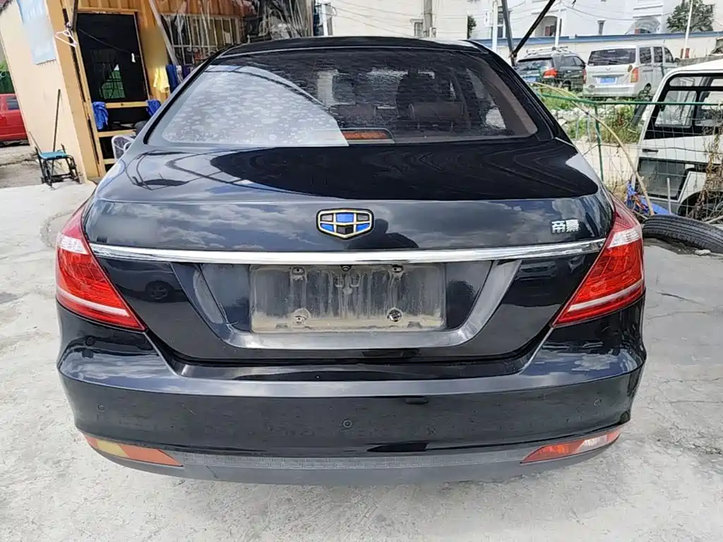 Geely Emgrand — миниатюра 6
